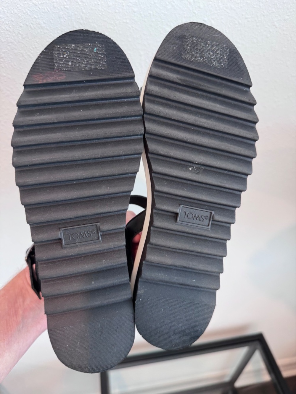 TOMS Women’s Brynn Vetiver Leather Platform Black Sandals Size 6 - Picture 14 of 16